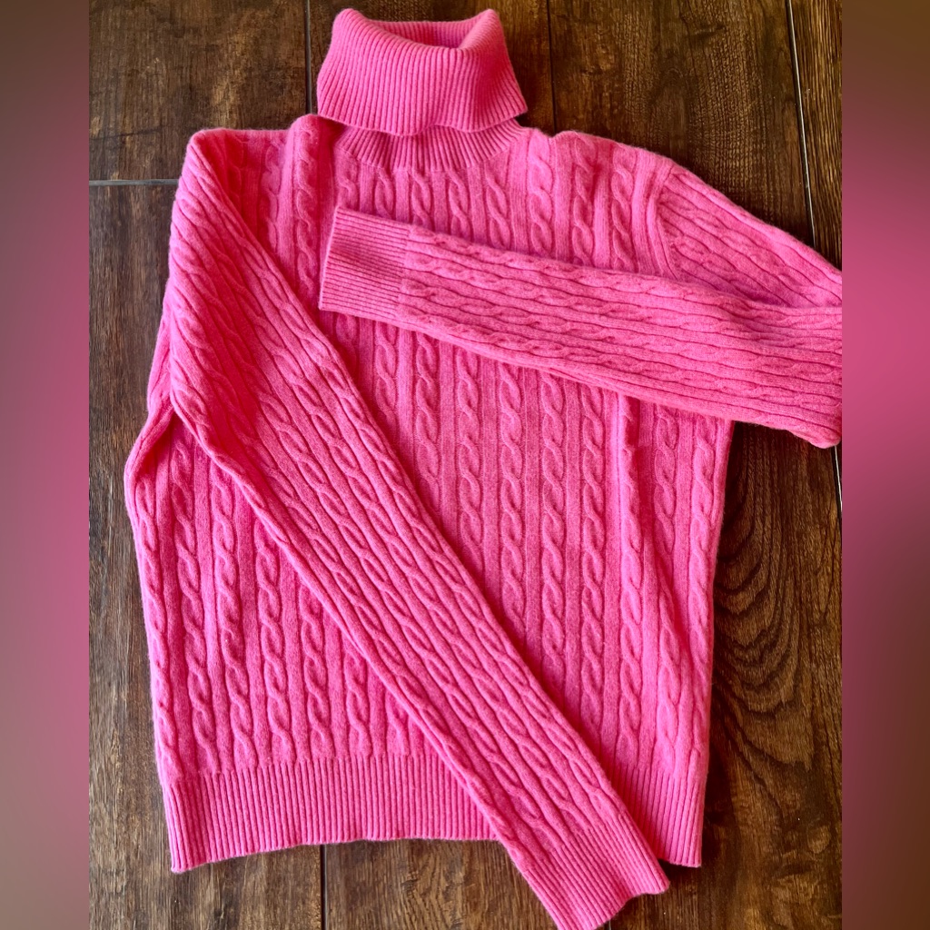 Pink Cable Knit Cashmere Turtleneck Sweater Large